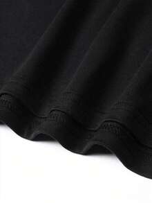 Camiseta de Estilo Urbano 'EL MUNDO ES TUYO' con Diseño de  - Camiseta Negra de Manga Corta con Gráficos Impactantes y Texto Rojo Curvado - Ideal para Fans de Tony Montana y Amantes de la Moda - Ropa Casual y de  para Hombres Modernos - Negro - Ver 5