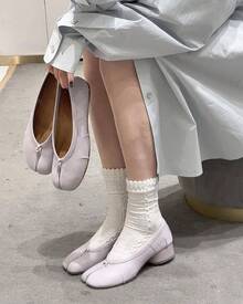 KOKOMOMO Black Split Toe Ballet Heels For Women Japanese Tabi Shoes Cylindrical Low Heels Pumps Chunky Block Heel Office Wedding Party Dress Shoes 12 INCHChristmas - 淺紫色皺紋 - 查看 10