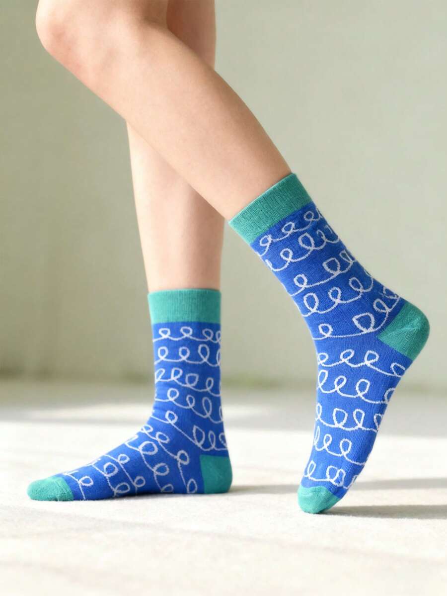1 paire de chaussettes mi-mollet tricotées au motif asymétrique, polyvalentes pour hommes et femmes, pour un usage décontracté au quotidien, à la maison, en extérieur ou en soirée, toutes saisons