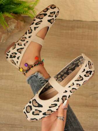 Women's Casual Leopard Print Flat Sneakers For Daily Wear