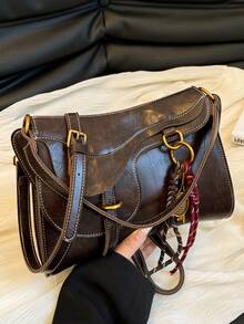1 Bolsa de Ombro Feminina Retrô Assimétrica Decorativa, Bolsa Transversal Versátil em PU com Pingente de Acessório - Castanho - Ver 4