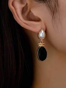 1 par de pendientes colgantes de estilo bohemio elegante con gota negra y perla falsa, pendientes colgantes para mujeres, joyería de uso diario versátil