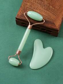 Un set de 3 piezas de herramientas de belleza facial, que incluye un rodillo masajeador de doble cabezal + una tabla Gua Sha con forma de corazón - rosa, un cepillo facial de silicona de doble cabezal para mascarillas de barro, palitos de masaje facial Gua Sha para el ojo y estiramiento muscular, herramientas mágicas exquisitas, masajeadores faciales, herramientas mágicas para empujar la cara, herramientas mágicas en forma de V para la cara, rodillos masajeadores de doble mentón y masetero para levantar y firmar el rostro - Multicolor - Ver 11