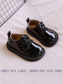 1-6 Years Old Unisex Baby Shoes, Black Street British Style Leather Shoes For Baby Boys, Non-Slip Durable Outdoor Running Shoes For Baby Boys, Cute Hollow Out Flat Shoes For Baby Girls, Soft Bottom Comfortable Hook And Loop Easy On/Off Baby Toddler Shoes For Girls, Breathable Leather Flat Shoes For Baby Girls, Suitable For Home, Park, Social Occasions (Please Refer To The Actual Size Chart As The Shoes Run Large) - Black - View 5