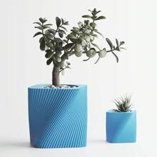 ORIZZONTE Vaso Decorativo Moderno Quadrato con Texture a Spirale Inclinata – Design Geometrico per Piante Grasse e Piccole Piante da Interno – Idea Regalo Casa/Ufficio – Disponibile in 2 Misure – 100% Made in Italy, Spedizione dall'Italia - Ciano - Visualizzare 2