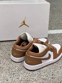 Nike Air Jordan 1 Low AJ1 Retro Cupsole 运动鞋，迷人的美拉德配色 - 白棕色 - 查看 8
