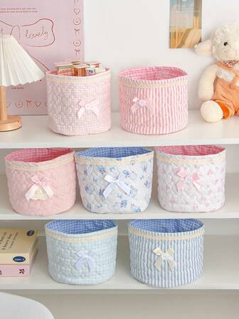 레이스 데스크탑 정리함 수납 바구니 홈 데코레이션 베이비 기저귀 장난감 정리 가방 퀼트 원단 리본 매듭 메이크업 수납 바구니 다기능 대용량 수납 바구니 스킨케어 수납 가방 귀여운 사각 프레임 귀여운 천 수납 바구니 원형 원단 데스크탑 수납 상자 다용도 수납 바구니가 있는 퀼트 수납 바구니