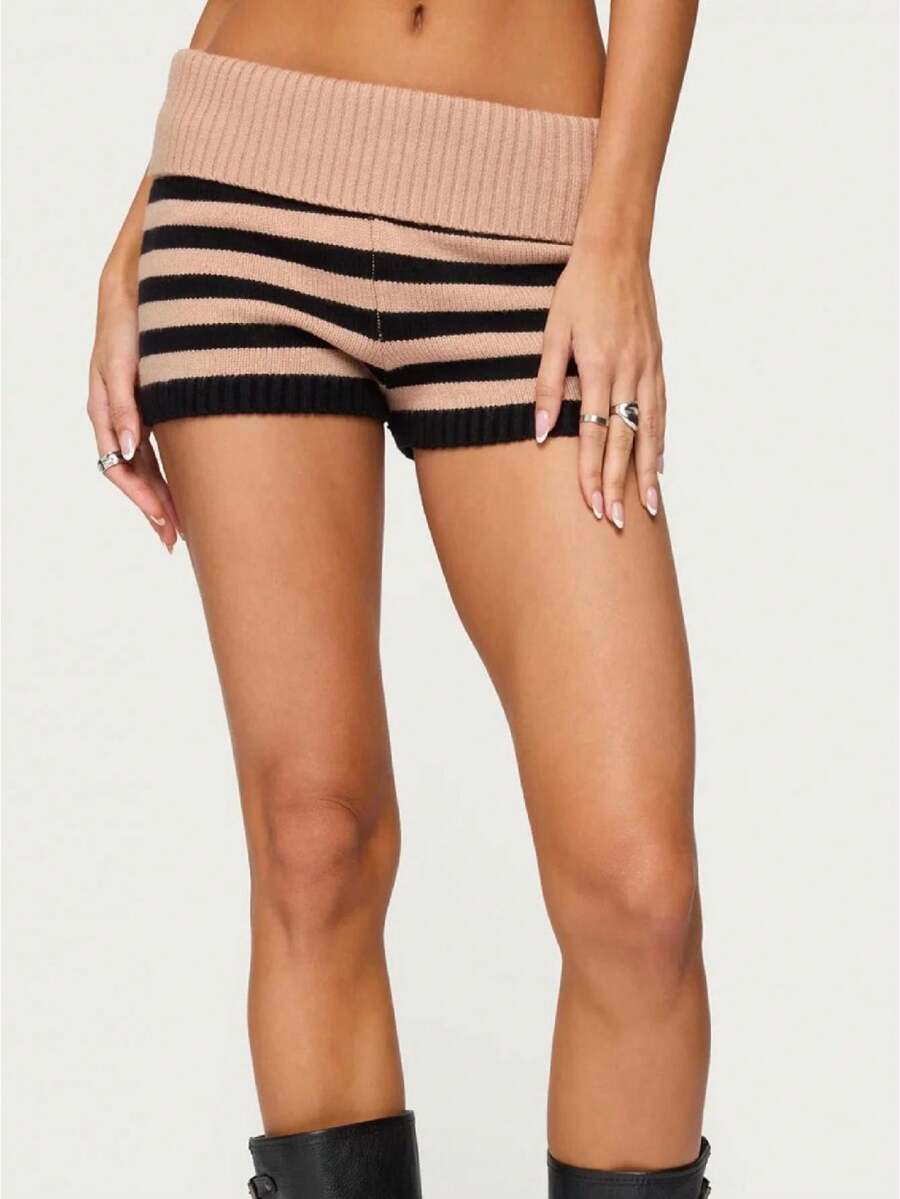 Women Striped Knit Micro Shorts Fold Over Elastic Waist Slim Fit Mini Bottom Y2k Lounge Sweater Shorts - 米色 - 查看 1