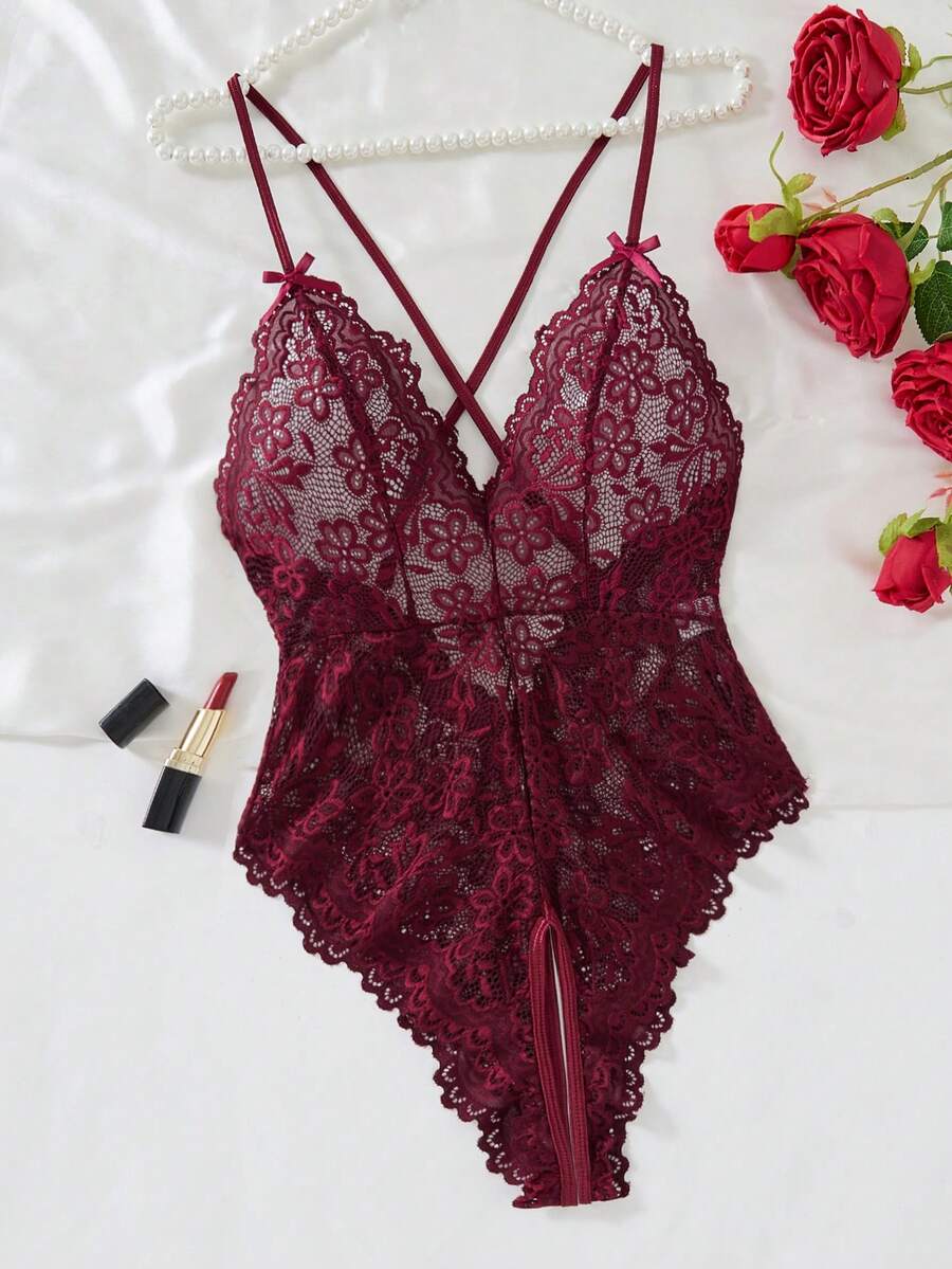 Bộ jumpsuit EverydayBra 1 mảnh màu đỏ tía thêu ren, hở lưng, với thiết kế đáy quần mềm mại và thân thiện với da, được trang trí bằng nơ gợi cảm, thanh lịch và quý phái, phù hợp cho mọi mùa. - Màu Đỏ Sâu - Xem 1