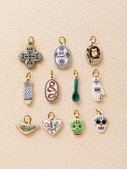 1 pieza Moda INS Impreso Amor Flor Calavera Cabeza de Serpiente Pájaro Pequeño Árbol Cruz Flor Colgante DIY, Chapado en Oro de 18K, Accesorios de Joyería DIY, Accesorios de Collar, Accesorios de Pulsera, Accesorios de Pendientes, Accesorios de Llavero, Accesorios de Bolso, Accesorios de Joyería de Mujer, Accesorios de Billetera, Colgante Pequeño, Regalo.