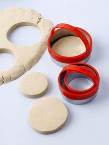 3pcs Handle Biscuit Cutting Three Pieces Set,Stainless Steel Biscuit Cutter,Round Shaped Biscuit Mold,Love Shaped Biscuit Mold,Stars Shaped Biscuit Mold,Flowers Shaped Biscuit Mold,Stainless Steel Christmas Biscuit Cake Mold,Biscuit Cutting Mold,Bread Cutting Machines - Multicolor - View 2