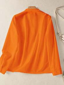 女士纯色V领纽扣衬衫 - 长袖休闲优雅衬衫，带口袋设计，适合度假、旅行和日常穿着，四季必备单品，春季必备 - 橘色 - 查看 10