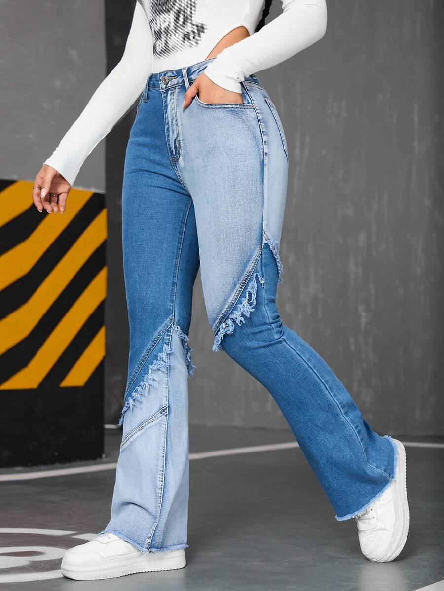 Calça jeans feminina flare com lavagem elástica, casual e moderna para todas as estações. - Multicolorido - Ver 1