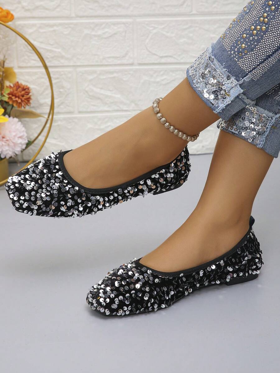 Women's Glamorous Black & Silver Sequin Ballet Shoes, New Spring/Autumn Low Vamp Flat Shoes, Comfortable Slip-On Shoes For Daily Wear, Party, Commute, Performance, Nightclub, Versatile, Random Pattern Design - Black and Silver Sequins - View 1
