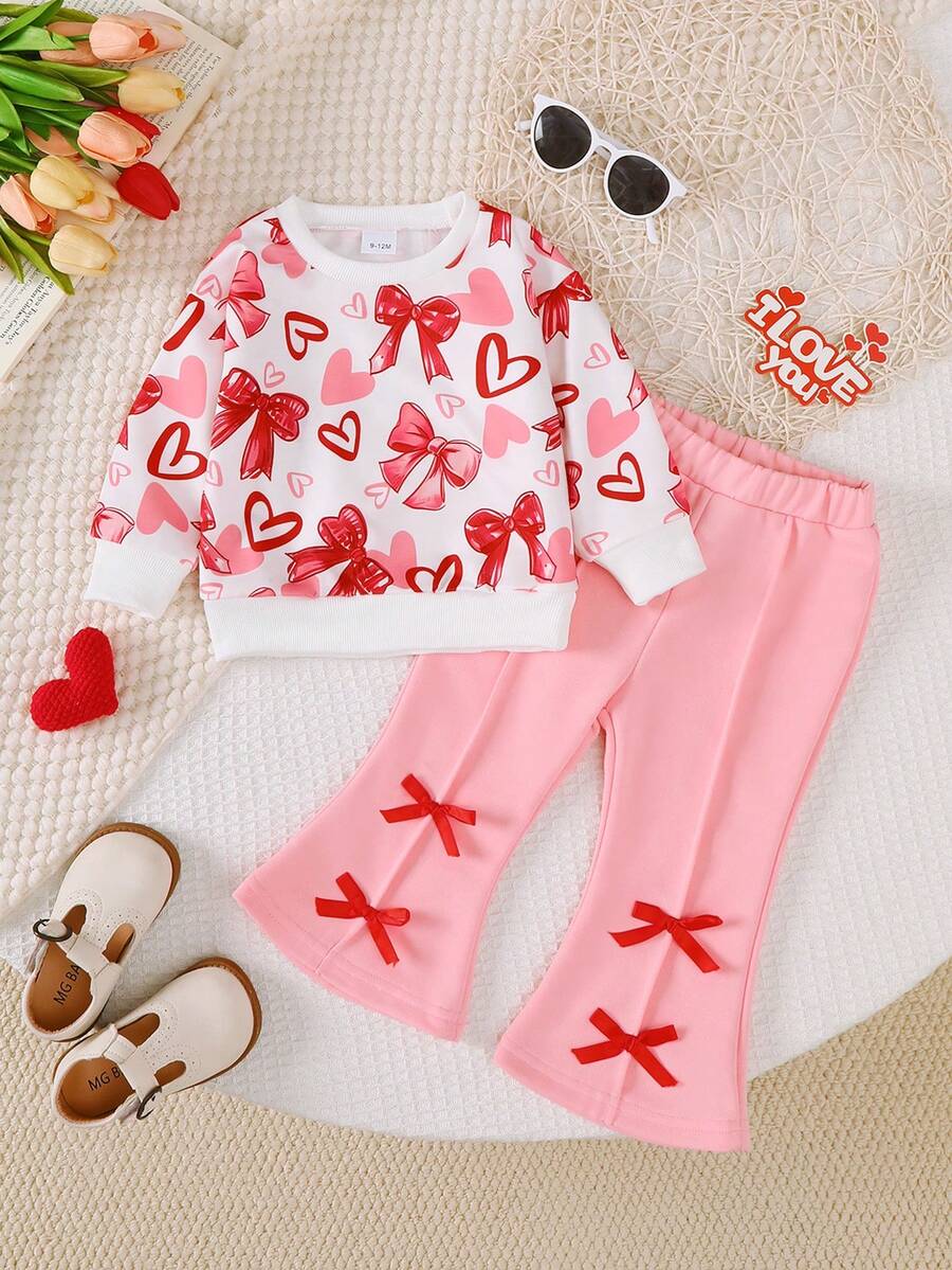 Bộ 2 món/Bộ áo thun dài tay cổ tròn in hình trái tim và nơ cho bé gái kèm quần ống loe thường ngày có phụ kiện nơ, thích hợp mặc đi làm và đi học, Bộ sản phẩm độc quyền cho ngày lễ tình nhân, Thu/Đông