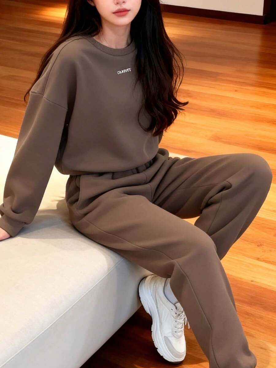 Casual Sweatshirt And Sweatpants Co-Ord With Subtle Logos - Stylish Comfort For Daily Fashion - 棕色 - 查看 1