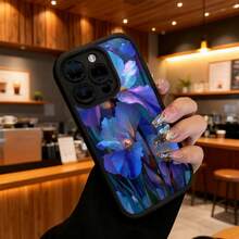 Cubierta de teléfono con borde negro y diseño floral azul púrpura para iPhone 14 Pro Max ideal para uso diario y oficina - Negro - Ver 6