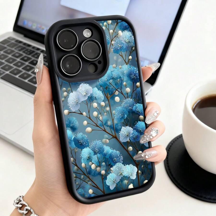 Cubierta de teléfono con borde negro y diseño floral azul claro para iPhone 14 Pro Max protector de pantalla con flores y ramas estilizadas ideal para uso diario en oficina o hogar - Café integral - Ver 1
