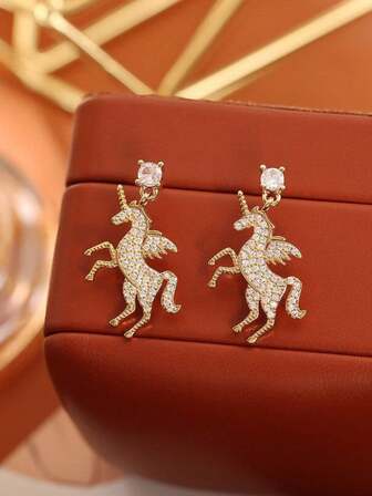 1 par de pendientes de poste con zirconia en forma de caballo, sofisticados, de moda, diseño único, pendientes versátiles para mujeres, otoño/invierno