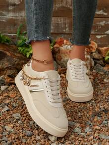 Nuove sneaker casual da donna con lacci, catena e ciondolo a forma di cuore, scarpe piatte alla moda, versatili per uso quotidiano, feste, outfit di San Valentino - Albicocca - Visualizzare 1