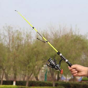 Automatiskt fjädrande fiskespö med jordspikar Kompakt bärbart spinnspö för saltvatten- och sötvattensfiske