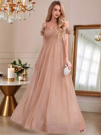 秋冬季花卉露肩吊带玫瑰金伴娘礼服，露背设计，优雅婚礼宾客礼服，适合半正式婚礼场合