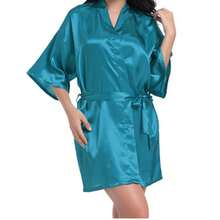 1 chiếc áo choàng tắm nữ màu trơn thanh lịch thắt eo mùa thu/đông, đồ ngủ ngắn gợi cảm bằng lụa satin mềm mại, phù hợp cho cô dâu, phù dâu, mặc ở nhà. Váy ngắn mùa cưới, họa tiết chữ cái, áo choàng và bộ đồ ngủ. Trang trí phòng tắm. - Chim công xanh - Xem 8