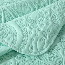 Pelis 现代风格涤纶压花床罩三件套，防污，适用于客厅、卧室、酒店。（1 个床罩，2 个枕套，不含枕芯）柔软亲肤，适合卧室、度假屋、客房床上用品装饰。 - 青碧色 - 查看 6