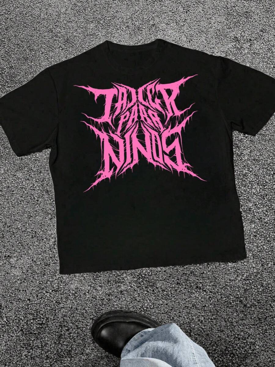 Pink Gothic Logo Soft Comfortable Crew Neck Short Sleeve Graphic Tee Streetwear Fashion Top for All Seasons Casual Streetwear Round Neck Tshirt - Negro - Ver 1