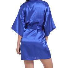 一件女士纯色优雅系腰秋冬浴袍，性感短款缎面丝绸柔软睡衣，适合新娘、伴娘、居家穿着。婚礼季短款连衣裙，字母图案，浴袍睡衣。浴室装饰 - 寶藍色 - 查看 4
