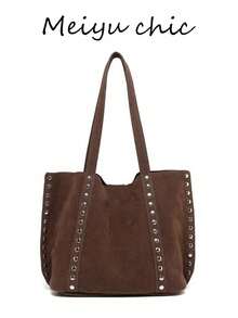 Este bolso tote de gran capacidad de 2 en 1 de color café está diseñado para mujeres. Hecho de tela de gamuza con decoraciones de remaches con estilo, presenta elementos únicos. Con un diseño elegante de gamuza, se puede usar como bolso de mano. Es adecuado para citas, uso diario, compras, vacaciones en la playa y diversas ocasiones, y combina bien con la ropa de otoño para mujeres.