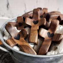 Handcrafted Walnut Wooden Pocket Cross – Thumb-Style Stress-Relief Religious Ornament, Christian Gift For Easter & Church, 3 Pack - 駝色 - 查看 8