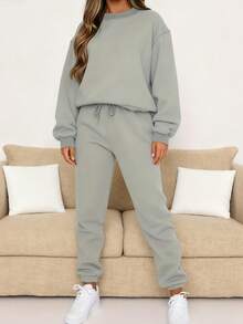 Women's Fall/Winter Fashionable Sportswear Set – Fleece-Lined For Warmth, Suitable For Fitness, Casual Running, And Training. The Loose, Stretchy Design Makes It A Must-Have For Everyday Wear After Workouts. This Two-Piece Set, Consisting Of A Sweatshirt And Trousers, Can Be Worn As Winter Sportswear, Loungewear, Or A Casual Outfit. The Classic Black Color Offers Excellent Warmth, Meeting Diverse Needs For Both Sports And Everyday Life. - 灰色 - 查看 4