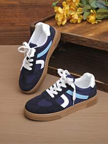 Plus Size Women Comfortable Lace-Up Casual Sports Sneakers