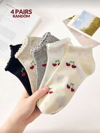 4双女士甜美可爱樱桃图案简约短袜，踝袜/船袜，荷叶边袜，女童袜，时尚ins风舒适白袜，颜色随机，适合春夏秋冬三季穿着。