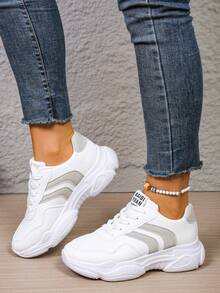 女士白色跑步鞋，休闲运动鞋，厚底硫化鞋，防滑增高皮鞋，大码 41-43，基础款，青春学院风，软底系带运动鞋，四季皆宜 - 白色 - 查看 3