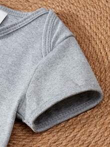 Baby Boy Funny Slogan Letter Print Short Sleeve Bodysuit - Grey - View 4