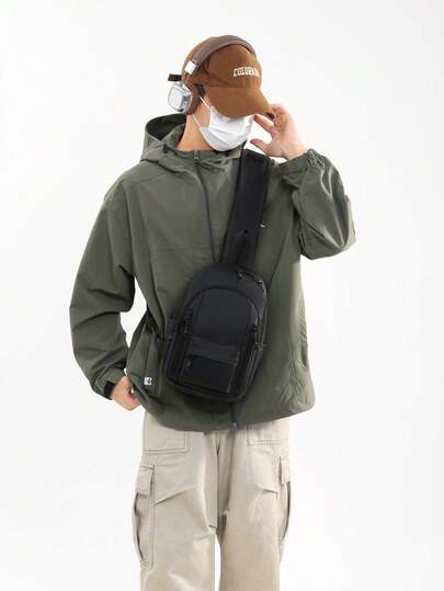 这款轻便时尚的男士胸包容量大，可轻松容纳7.9英寸平板电脑，并设有多个内部隔层，方便有序收纳物品。这款时尚的男士斜挎包是送给男友、父亲的绝佳礼物之选，也适合日常通勤或节假日使用。