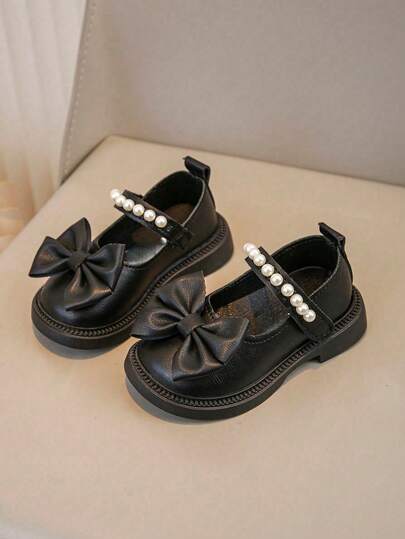 1 双时尚可爱蝴蝶结 PU 珍珠钩环防滑耐用女童鞋，适合春秋季户外、日常、派对、学校场合