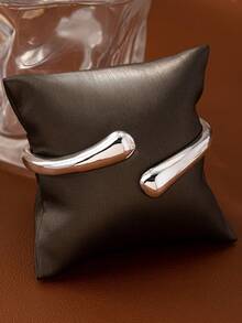 1pc Fashionable Personalized, European And American Style & Open Design Bangle For Women