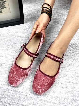 Zapatos planos de mujer de color rosa de raíz de loto, zapatos Mary Jane de unicolor con hebilla de cristal de Rhinestone de punta cuadrada, tela de terciopelo brillante y plisada, adecuados para uso diario, caminar, trabajo, vacaciones, fiestas, desfiles de moda, se pueden combinar con vaqueros, faldas, vestidos, cómodos y casuales