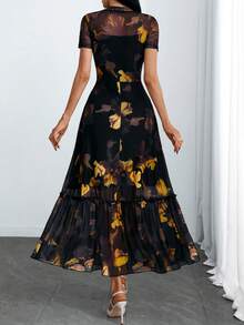 Vestido largo de mujer con cuello redondo, manga corta, cintura ceñida y dobladillo ondulado, de doble capa con estampado elegante de rosas en malla, estilo gótico - Multicolor - Ver 3