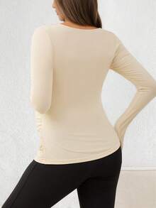 Top à manches longues asymétrique avec fronces au cou pour femmes enceintes, en tissu polyester extensible, ourlet régulier - Nude - Voir 2
