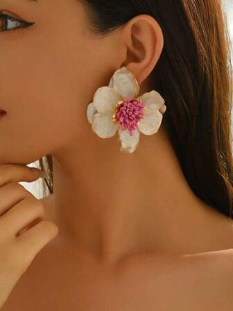 1 par de pendientes florales lindos y de moda para mujeres