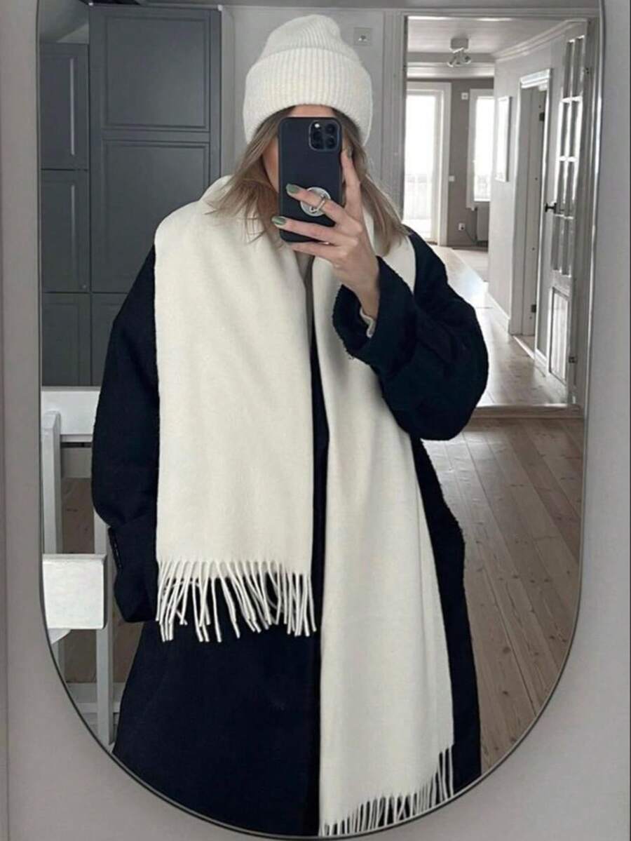 1条35*180厘米高品质优雅纯色流苏羊毛围巾，女士休闲防风披肩，适合秋冬季日常穿着。