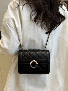 2023 Novo Verão Bolsa Transversal Minimalista com Corrente de Pérolas, Bolsa de Ombro Quadrada Mini Fashionable para Mulheres