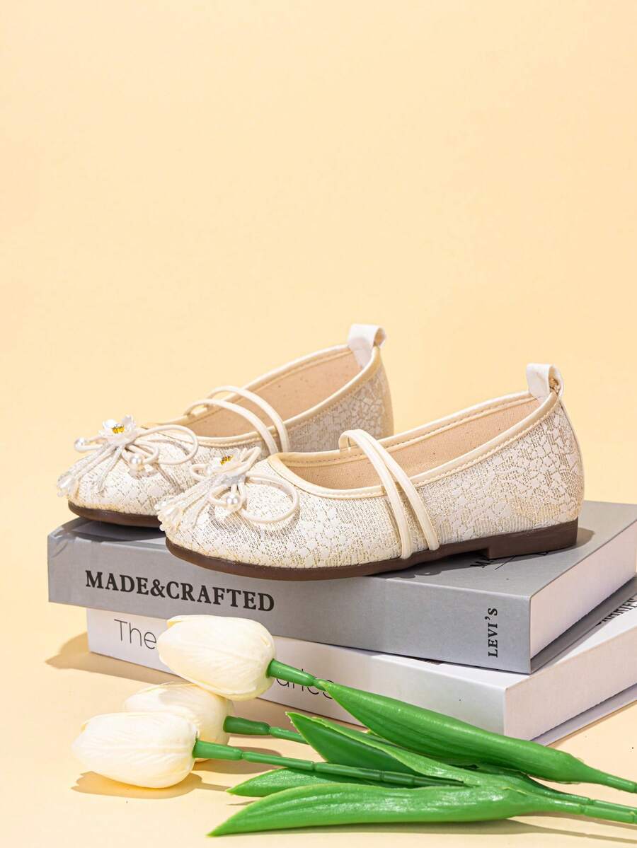 Girls' Traditional Chinese Hanfu Shoes, Handmade Princess Shoes, Embroidered Soft Bottom Butterfly Cloth Shoes, Performance Shoes