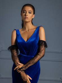 VIPGIRL Elegant High-End Lace Slit Maxi Evening Gown - Blue - View 5