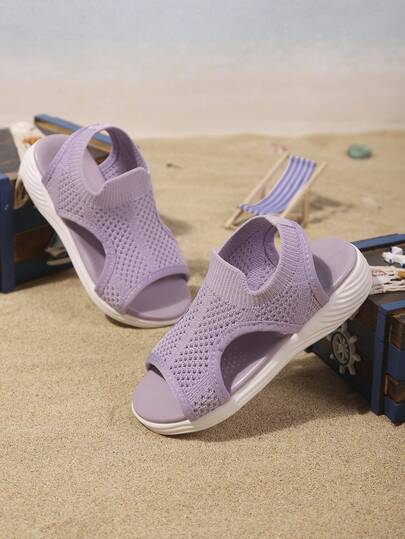 女童运动凉鞋，夏季新款圆头编织一体式，多色设计，防滑耐穿，时尚大方，儿童平底沙滩凉鞋