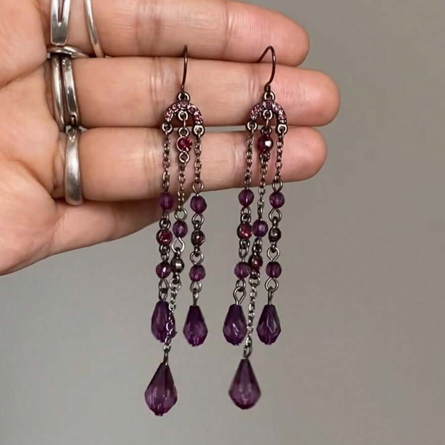 A Pair Of Elegant And Retro Long Purple Crystal Beaded Tassel Earrings - 紫色流蘇耳環 - 查看 1